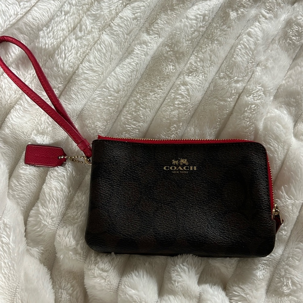 coach wrist wallet